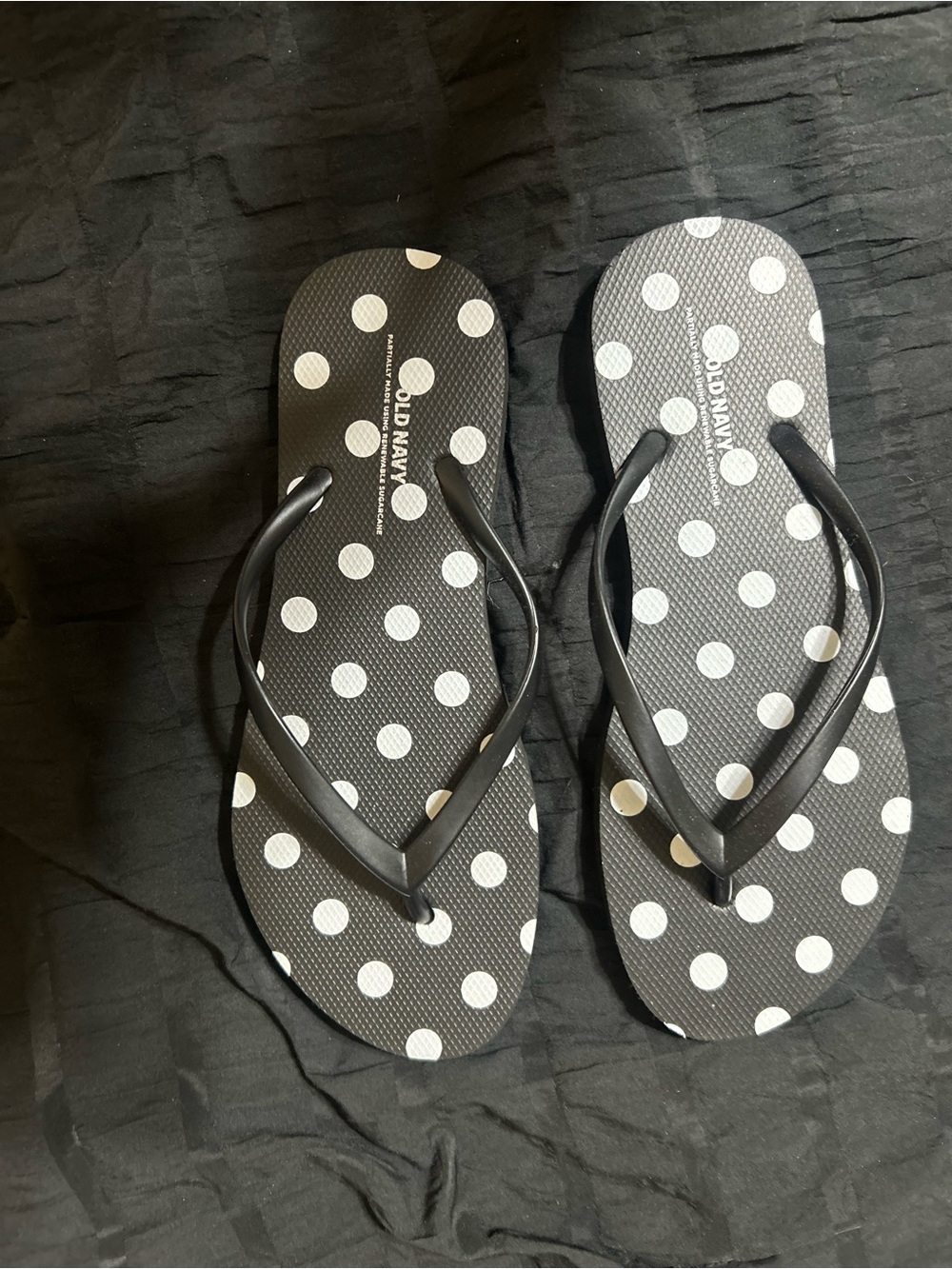 Old Navy Black and White Polka Dot Flip Flop Sandals for Women